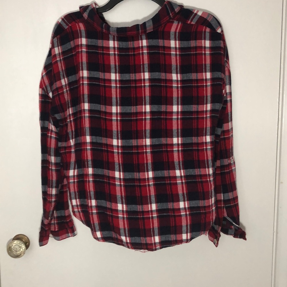 Button down - Picture 3 of 3